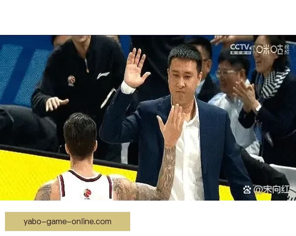魔术主帅因不满裁判判罚连续吃两技犯被驱逐愤怒发声
